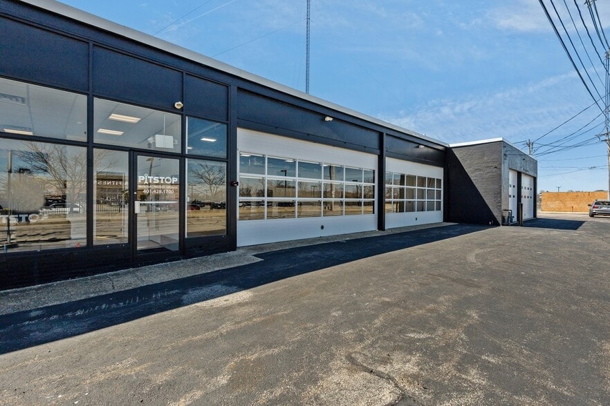 Primary Photo Of 1290 N Main St, Providence Industrial For Lease