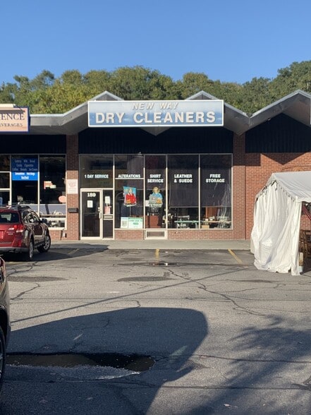 Primary Photo Of 165-201 Massachusetts Ave, Lexington Storefront For Lease