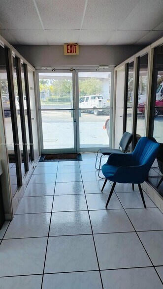 More Photos Of 3451 NW 79th St, Miami Warehouse For Lease