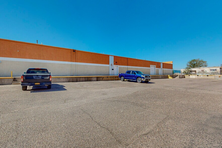More Photos Of 1823 Commercial St NE, Albuquerque Warehouse For Sale