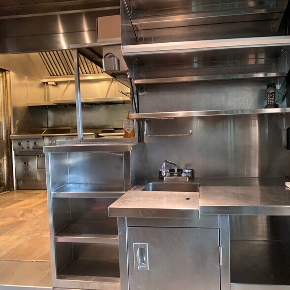 More Photos Of 46 Aborn St, Providence Office For Lease