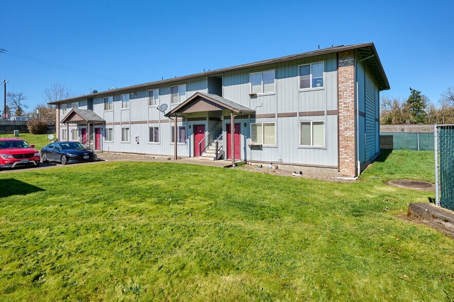 More Photos Of 351 Main St, Jefferson Apartments For Sale