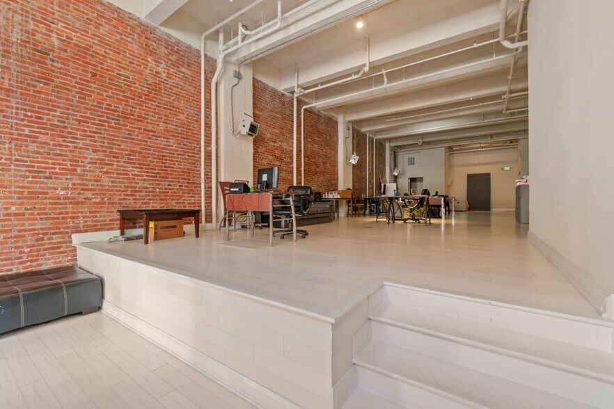 More Photos Of 311-313 W Baltimore St, Baltimore Apartments For Sale