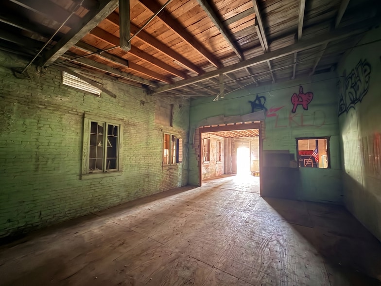 More Photos Of 1058 S Florida Ave, Lakeland Storefront Retail Office For Sale