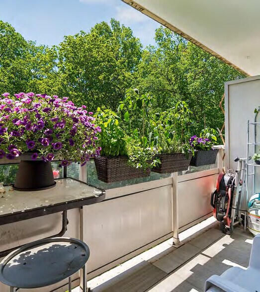 More Photos Of 6 Milepost Pl, Toronto Apartments For Sale