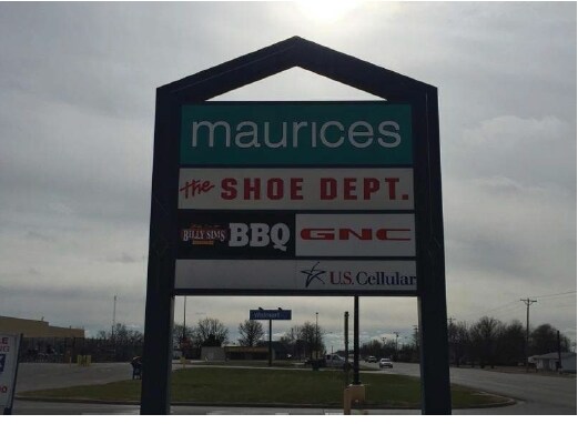 More Photos Of 2502-2510 S Santa Fe Ave, Chanute General Retail For Lease