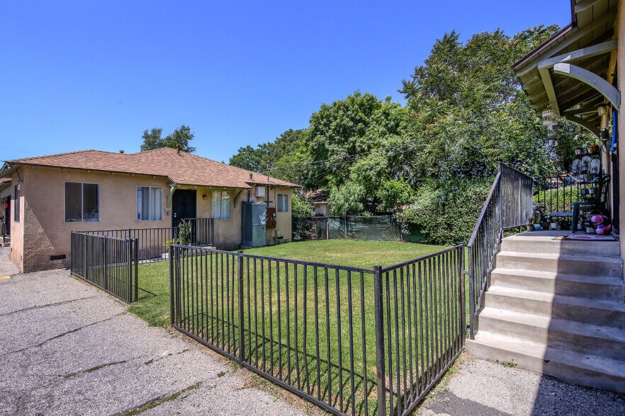 More Photos Of 12528 Bradley Ave, Sylmar Apartments For Sale