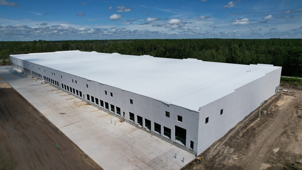 More Photos Of 14825 International Airport Blvd, Jacksonville Unknown For Lease