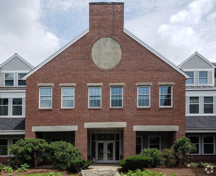 More Photos Of 266 Main St, Medfield Office For Lease