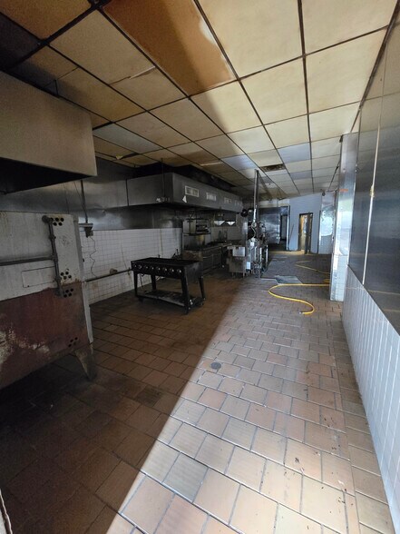 More Photos Of 4842 Arthur Kill Rd, Staten Island Flex For Lease