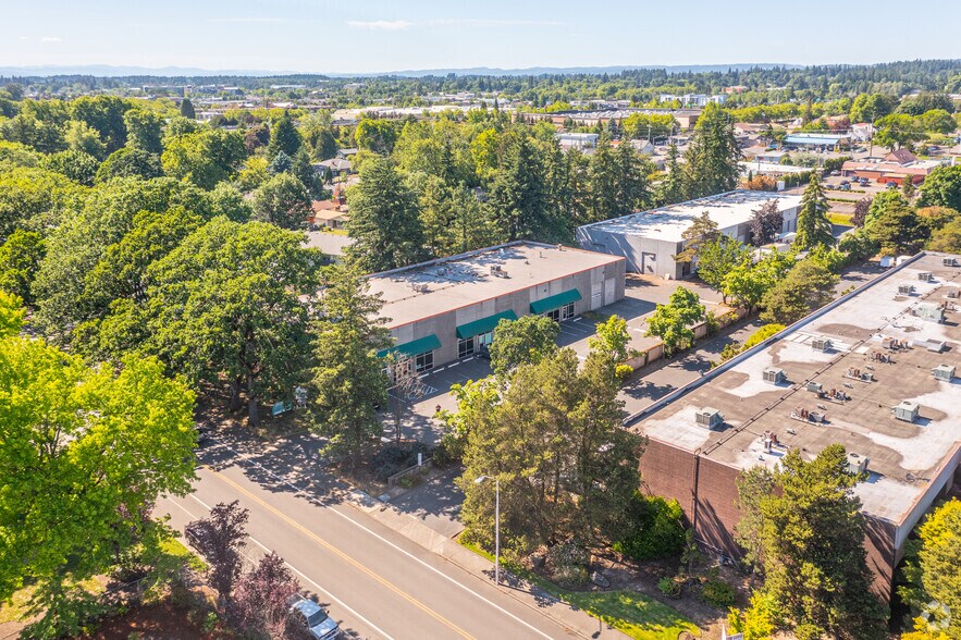 More Photos Of 10865 SW 5th St, Beaverton Flex For Sale