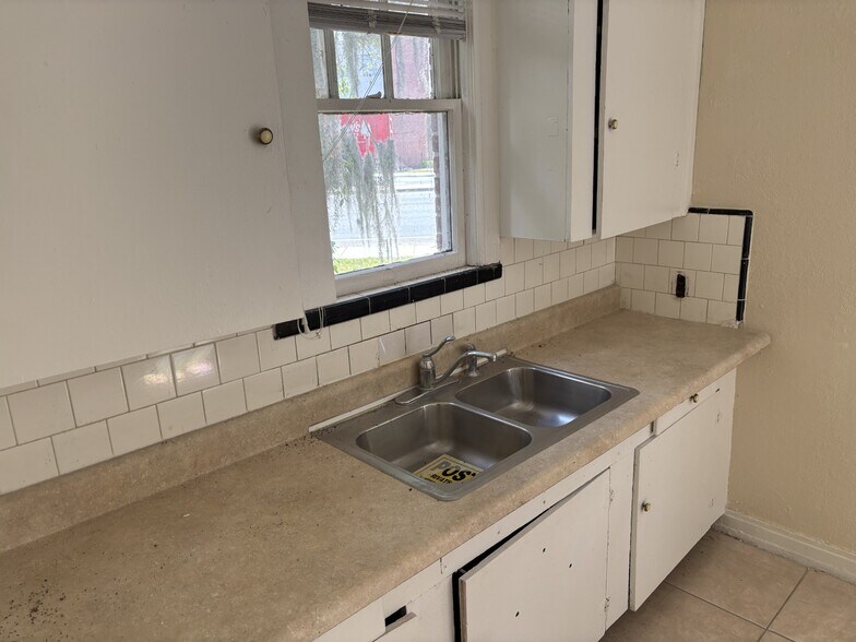 More Photos Of 5010 Blackburn St, Jacksonville Specialty For Sale