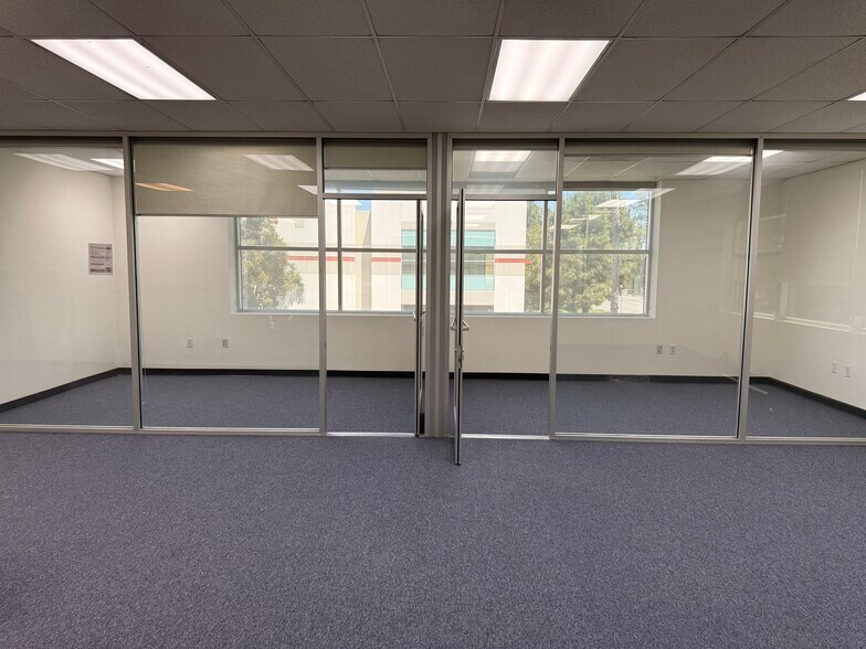 More Photos Of 709 E Cedar St, Ontario Warehouse For Lease