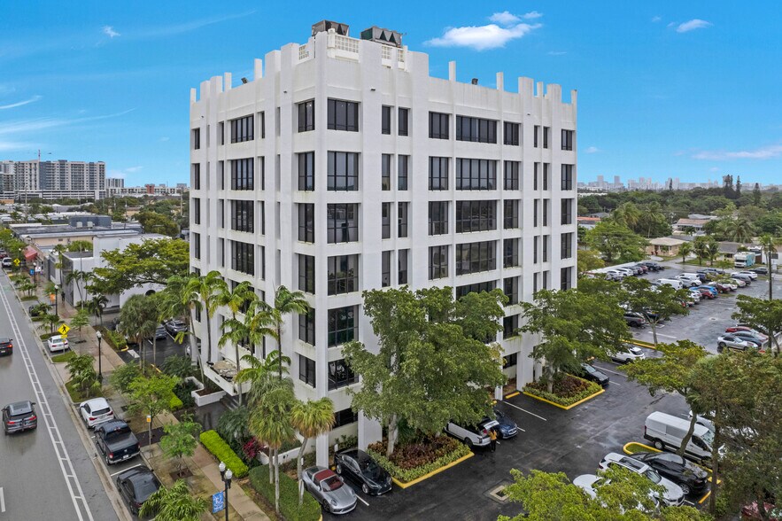 More Photos Of 2450 Hollywood Blvd, Hollywood Loft Creative Space For Sale