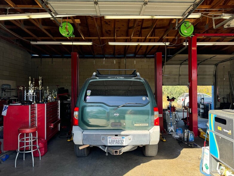 More Photos Of 49927 Twentynine Palms Hwy, Morongo Valley Auto Repair For Sale