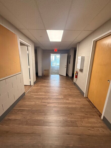 More Photos Of 1709 E Hwy 20, Lawton Warehouse For Lease