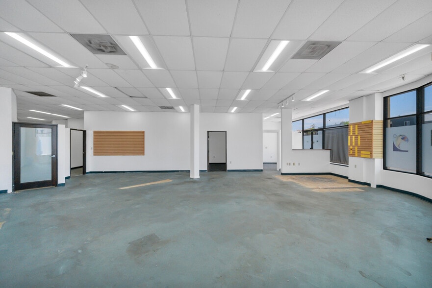 More Photos Of 1501-1521 Cabrillo Ave, Torrance Storefront For Lease