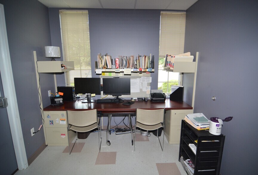 More Photos Of 611-624 Courtyard Dr, Hillsborough Medical For Sale