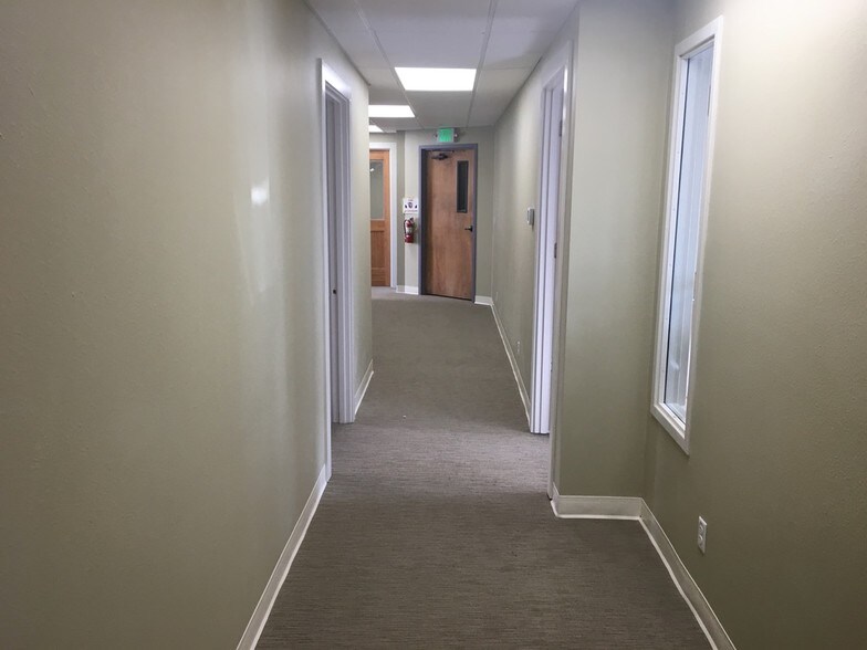 More Photos Of 494 State St, Salem Office For Sale