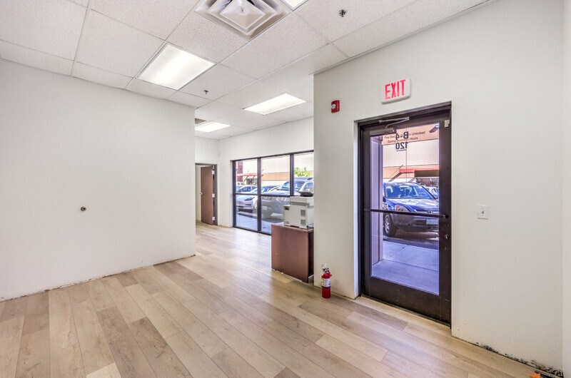 More Photos Of 6580 Spencer St, Las Vegas Warehouse For Sale