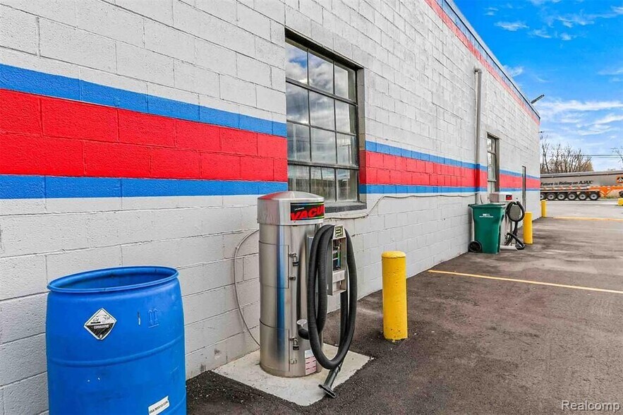More Photos Of 27990 Wick Rd, Romulus Manufacturing For Sale