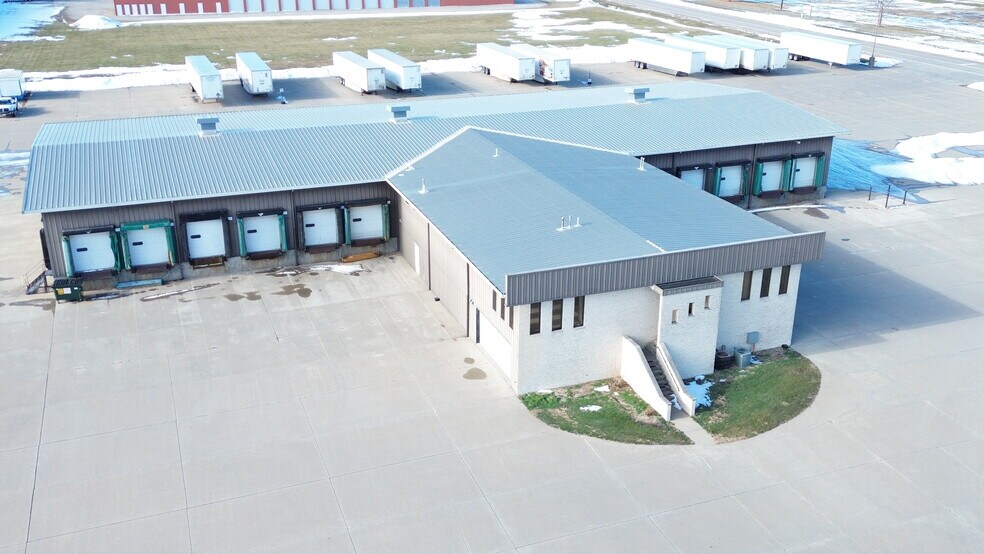 More Photos Of 619 East St S, Grinnell Industrial For Sale