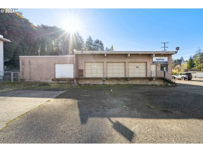 More Photos Of 665 Hemlock Ave, Coos Bay Refrigeration Cold Storage For Sale