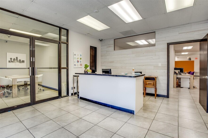 More Photos Of 502 N Haskell Ave, Dallas Office For Sale