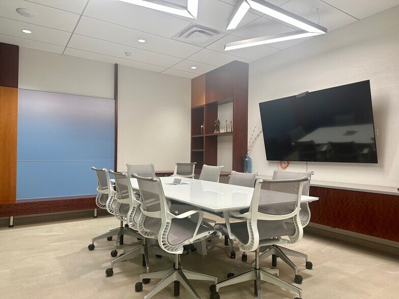 More Photos Of 400 E Randolph St, Chicago Apartments For Lease