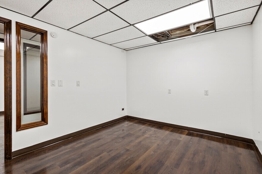 More Photos Of 108 N Depot Dr, Fort Pierce Office Residential For Lease