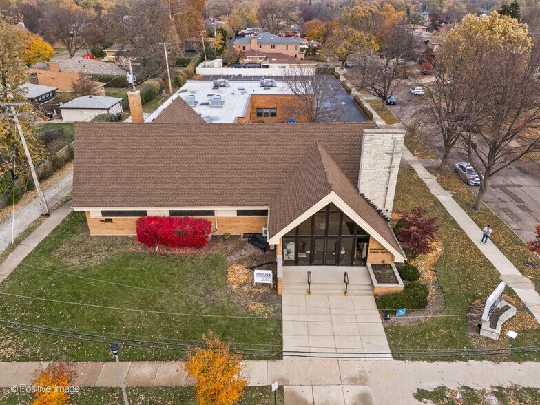 More Photos Of 9000 Kildare Ave, Skokie Specialty For Sale