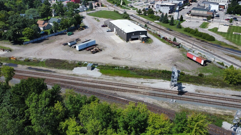 More Photos Of 101 Lovejoy st, Durand Industrial For Sale