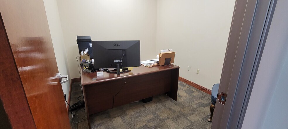 More Photos Of 5700 W Chandler Blvd, Chandler Coworking Space