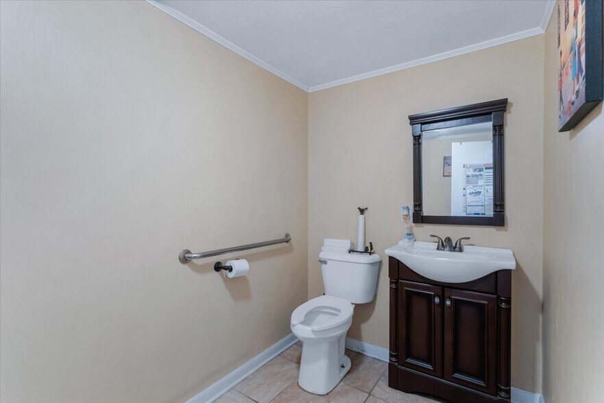 More Photos Of 1356 25th St, Newport News Medical For Sale