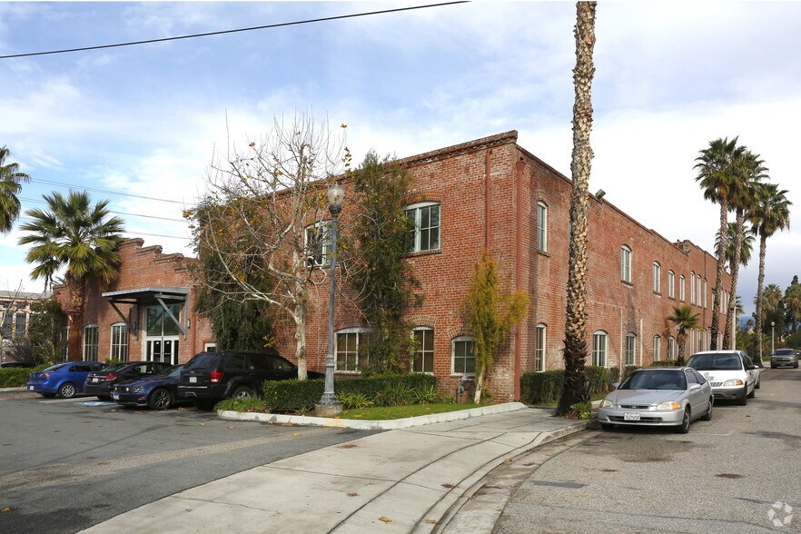 More Photos Of 3850 Vine St, Riverside Office For Lease