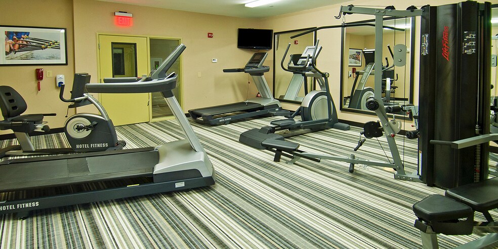 More Photos Of 979 N Gloster St, Tupelo Hotel For Sale