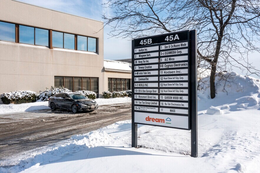 More Photos Of 45 W Wilmot St, Richmond Hill Warehouse For Lease