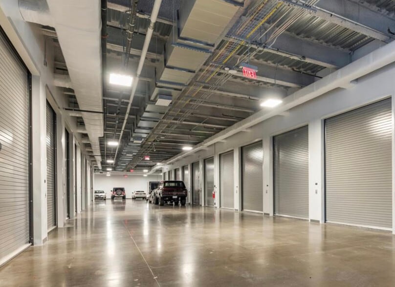 More Photos Of 4229 FM 620, Austin Showroom For Sale