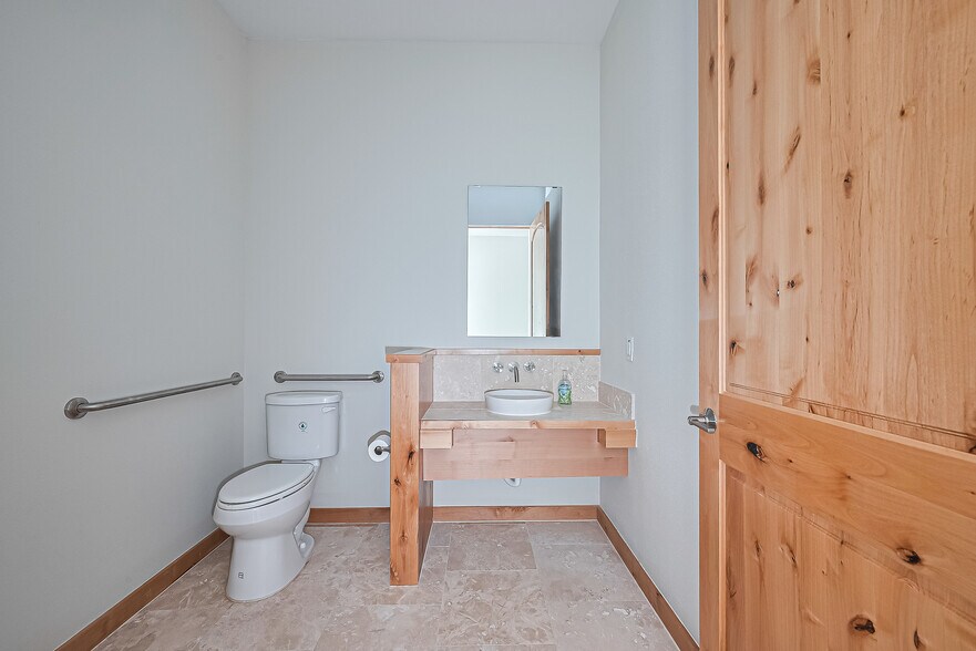 More Photos Of 25329 Budde Rd, The Woodlands Medical For Sale