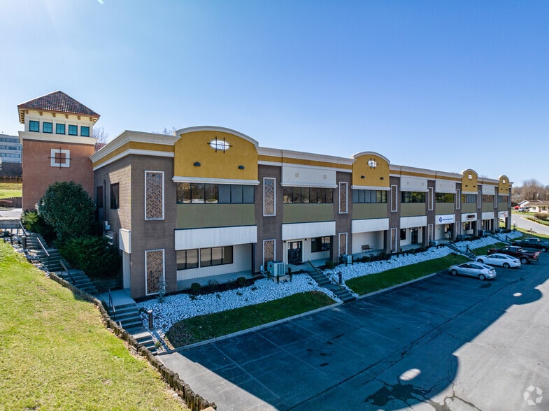 More Photos Of 100-178 W Springbrook Dr, Johnson City Unknown For Lease