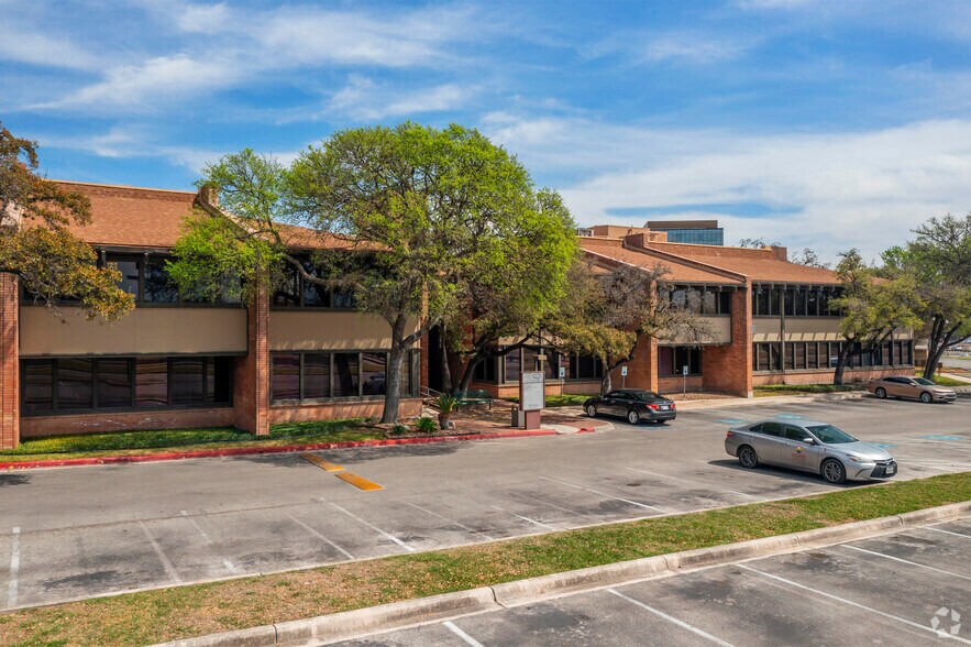 More Photos Of 6800 Park Ten Blvd, San Antonio Unknown For Lease
