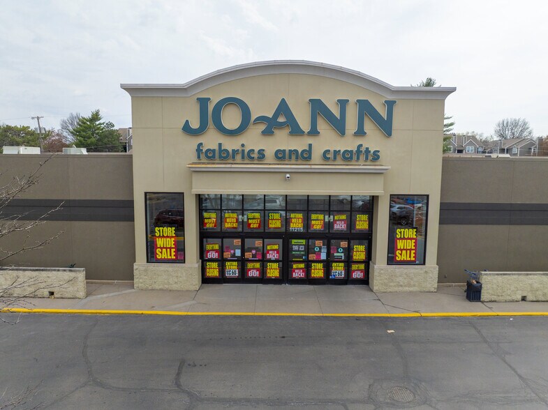 More Photos Of 11215-11225 Shawnee Mission Pky, Shawnee Unknown For Lease