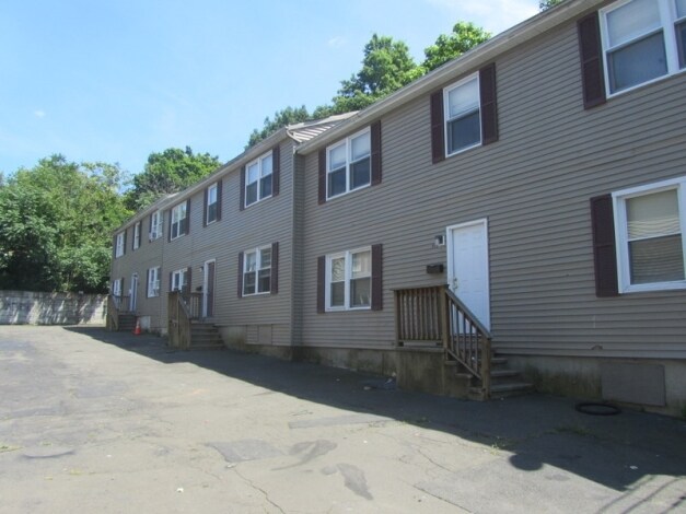 Primary Photo Of 104 Cherry Ann St, New Haven Multifamily For Sale