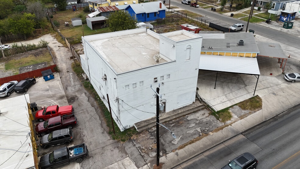 More Photos Of 1426 S New Braunfels Ave, San Antonio Freestanding For Sale