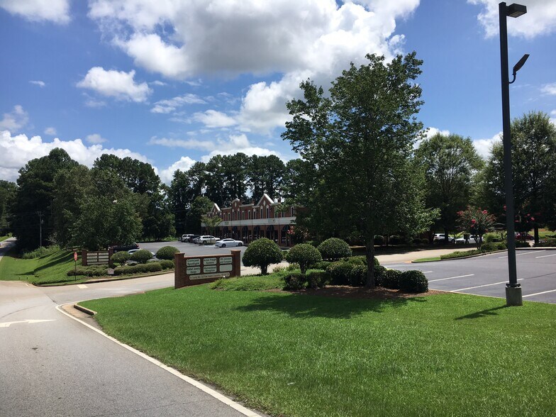 More Photos Of 772 Greison Trl, Newnan Unknown For Lease