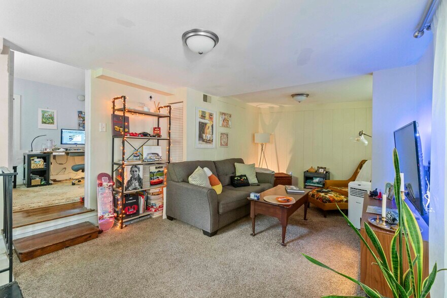 More Photos Of 5009 Roland Ave, Baltimore Multifamily For Sale