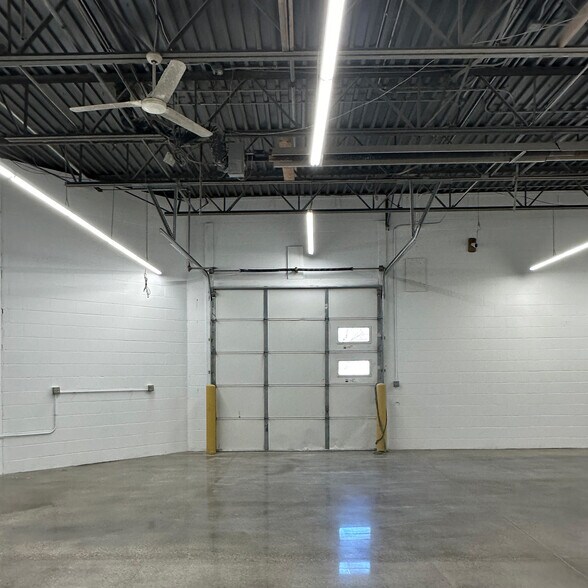 More Photos Of 4099 White Bear Pky, White Bear Township Light Manufacturing For Lease