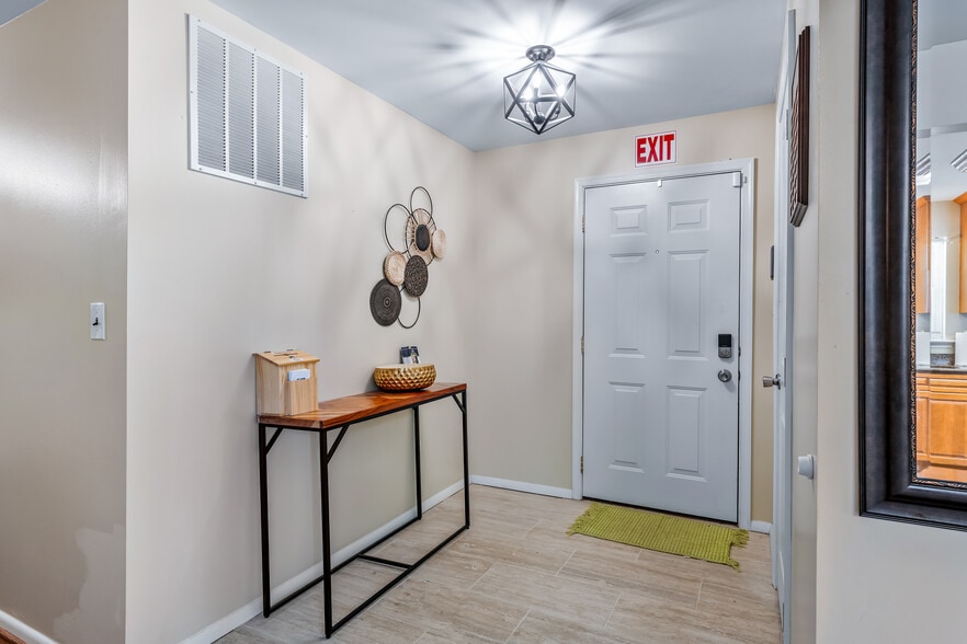 More Photos Of 208 Prenton St, Upper Marlboro Healthcare For Sale