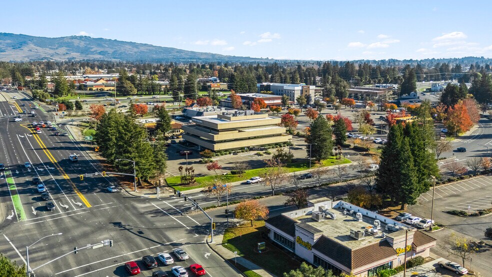 More Photos Of 6400 Redwood Dr, Rohnert Park Office For Sale