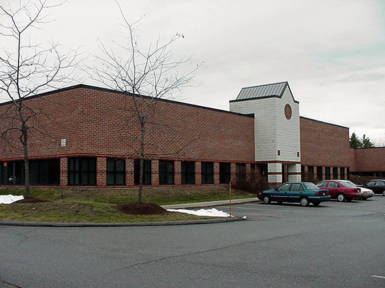 More Photos Of 300 Potash Hill Rd, Tyngsborough Research And Development For Lease
